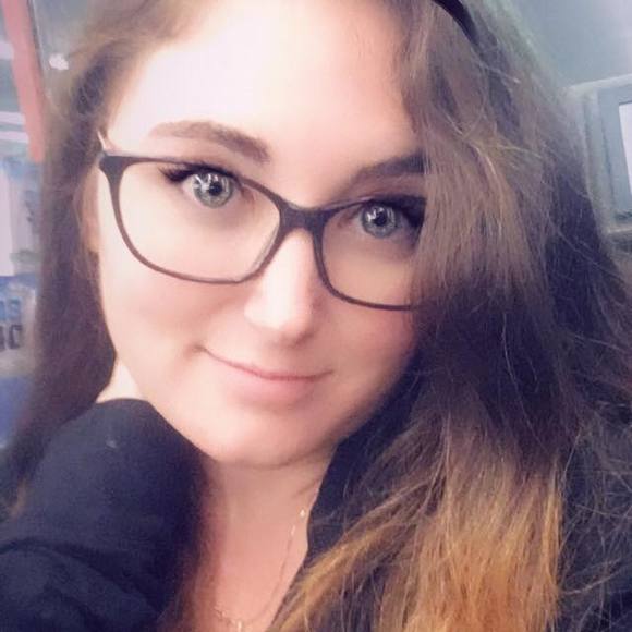 Meet your Posher, Rena - Picture 1 of 1